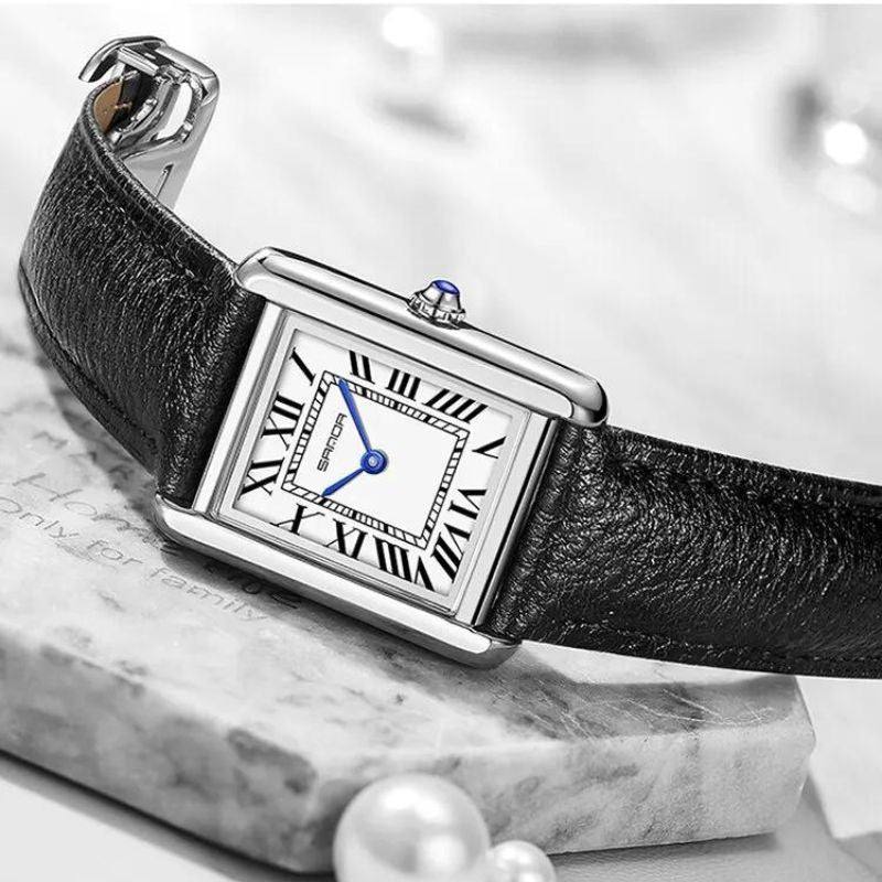 Quadratische Uhr aus Edelstahl und schwarzem Leder | Solstice